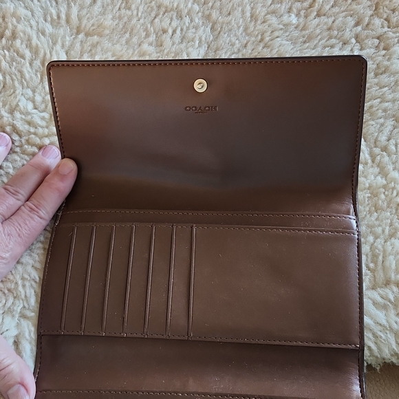 NWOT Coach Signature Tri-fold Long Leather Wallet 🩶🤎🎁 - Picture 8 of 15